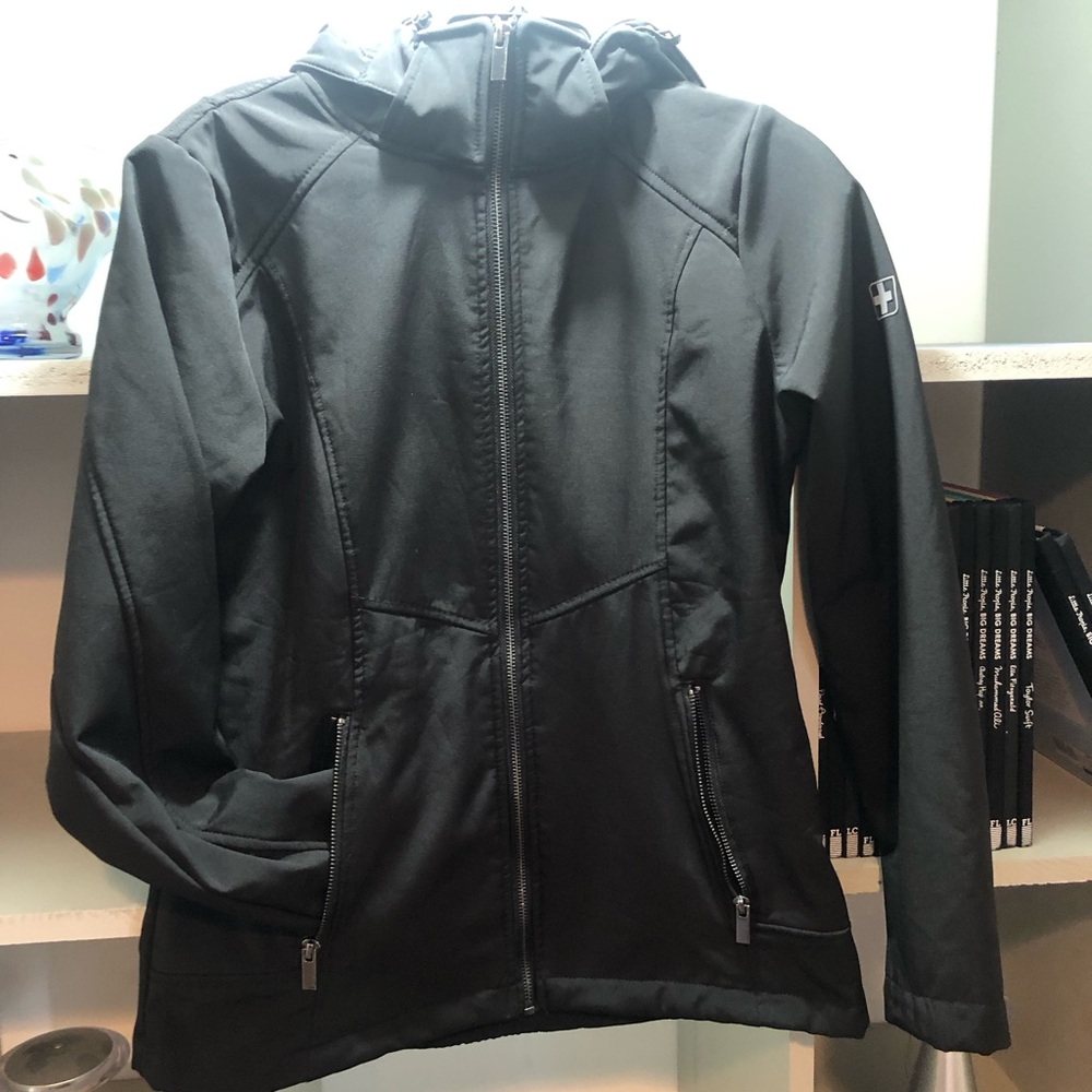 Swiss Tech Women's Black Lightweight Jacket.